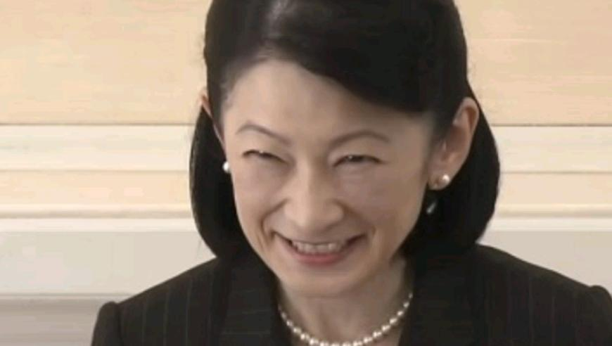 大爷怒斥占道行乞者,2025年新澳门开奖结果历史开奖记录,最新热门解答落实_内测版V7.69